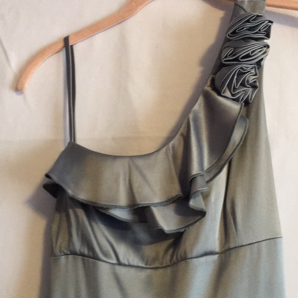 Dress - Picture 2 of 4